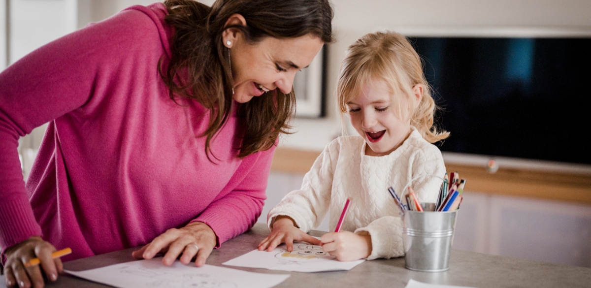 Oma und Enkelin male Malvorlagen aus