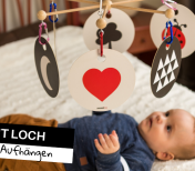 Kontrastkarten hängen am Mobile